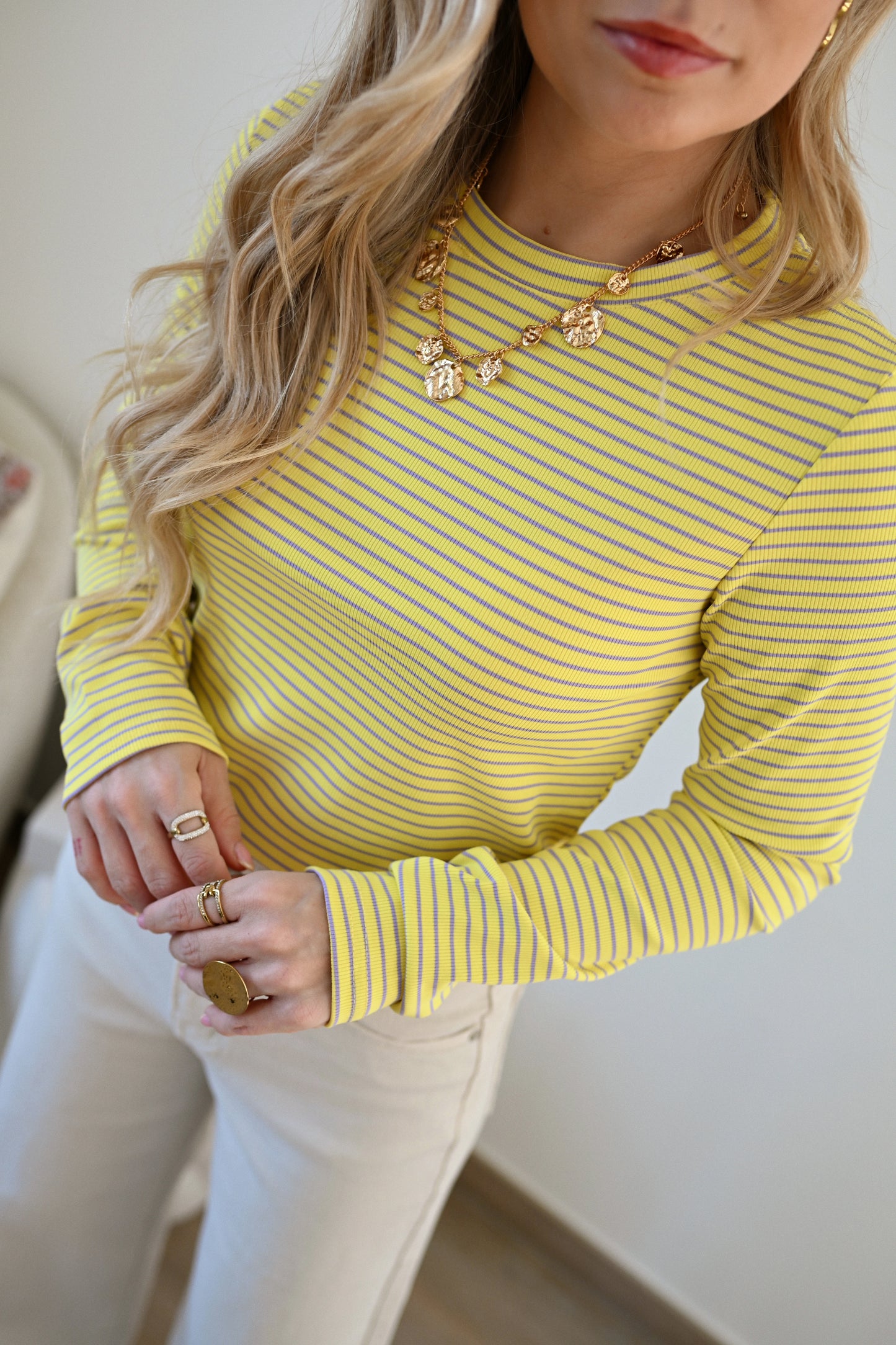Renee T-shirt - Geel