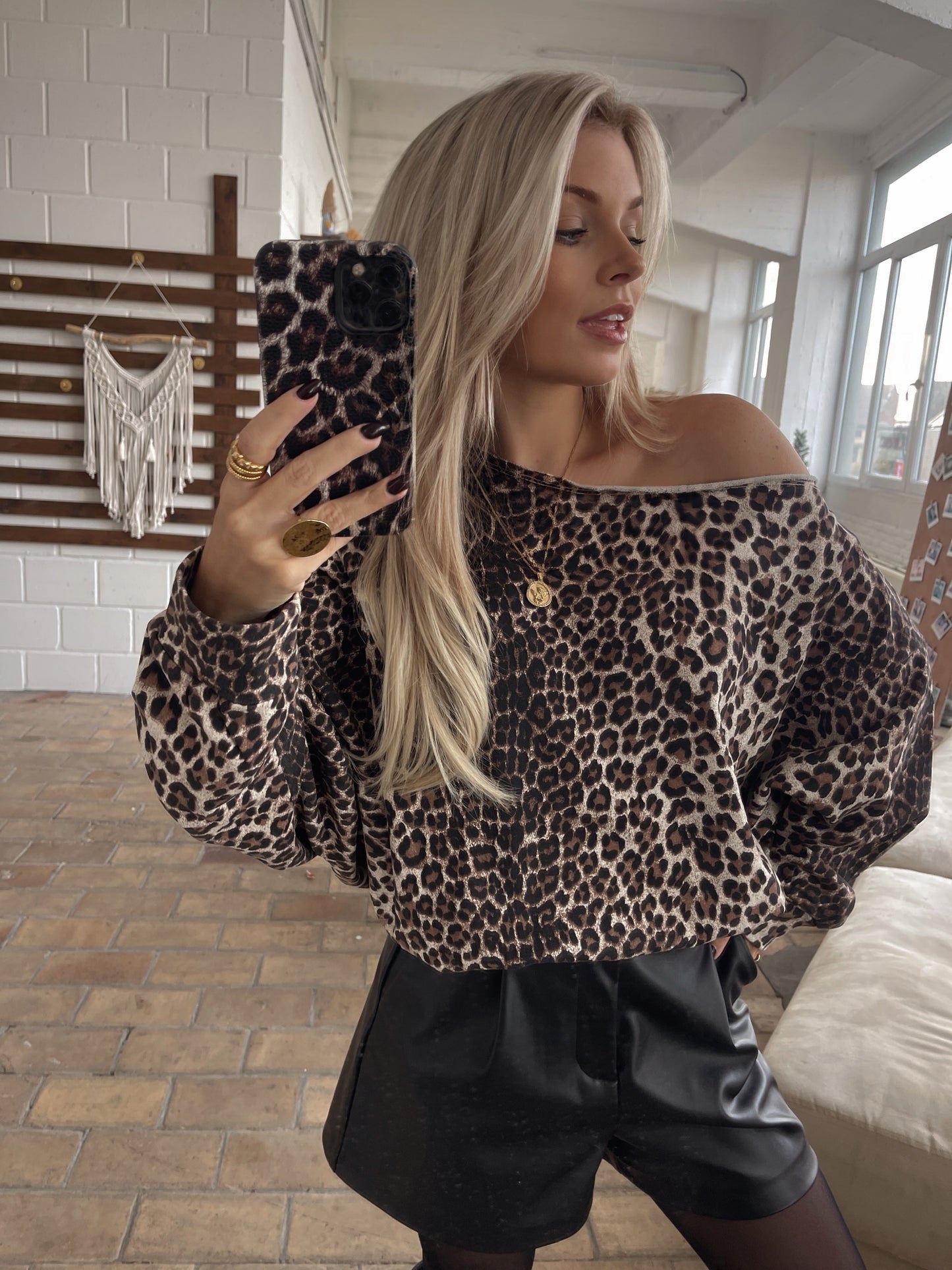 Leo Off Shoulder Sweater Beige (Last one!)