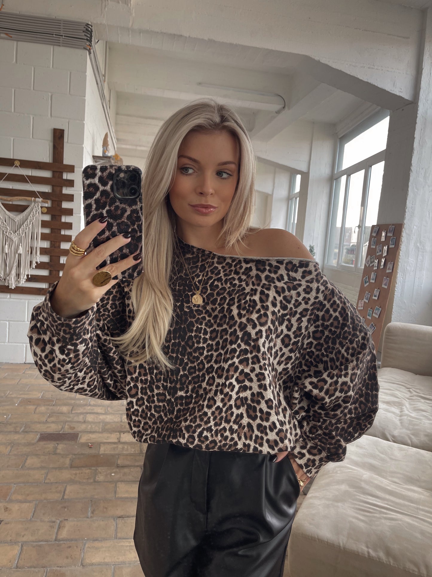 Leo Off Shoulder Sweater Beige (Last one!)