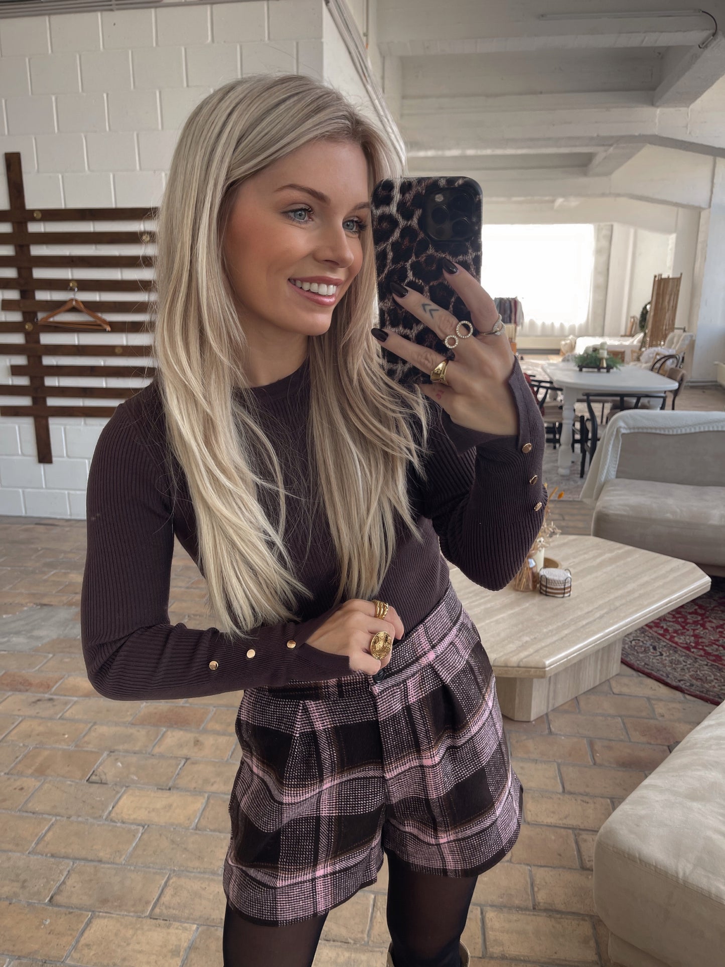 Short Lara Bruin (Last one!)