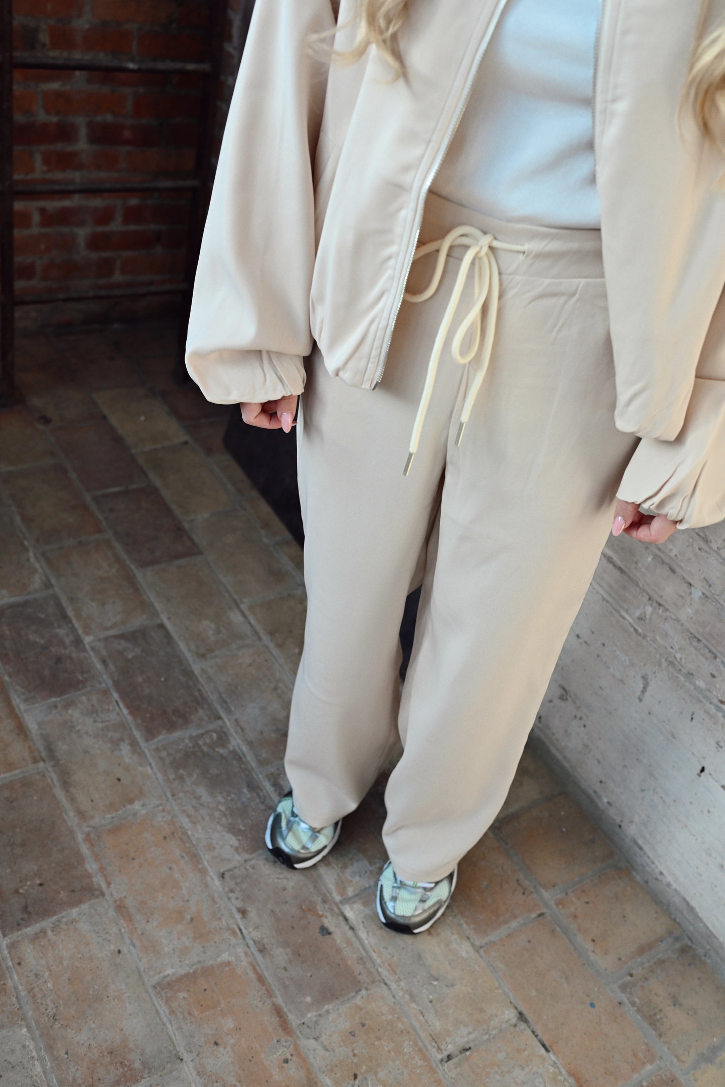 Joanne Sporty Pants - Beige