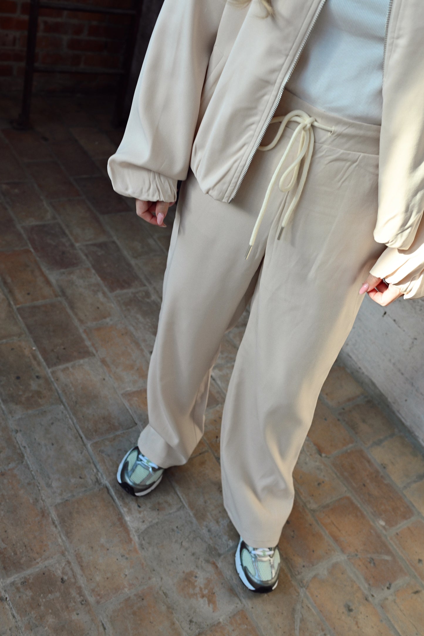 Joanne Sporty Pants - Beige