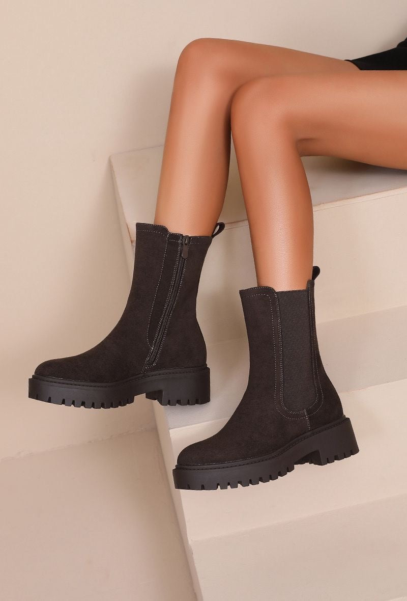 Suede Boots Bruin (Last one!)